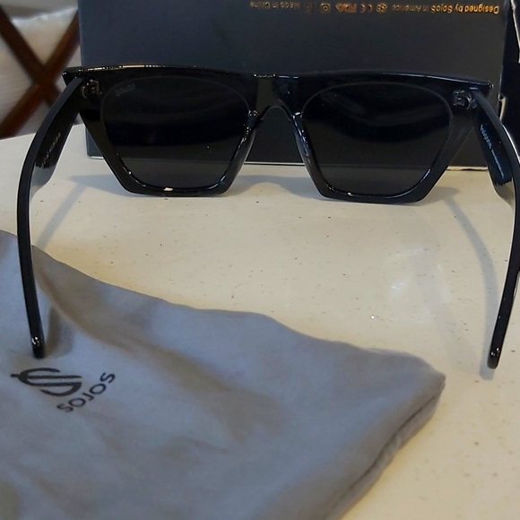 Sojos sunglasses 👓 - Picture 4 of 4